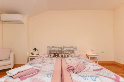 Spacious And Cozy 3 Br Apartment In Downtown Sofia