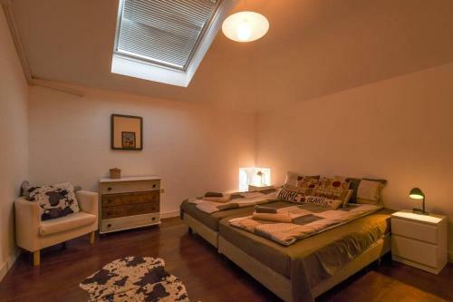 Spacious And Cozy 3 Br Apartment In Downtown Sofia
