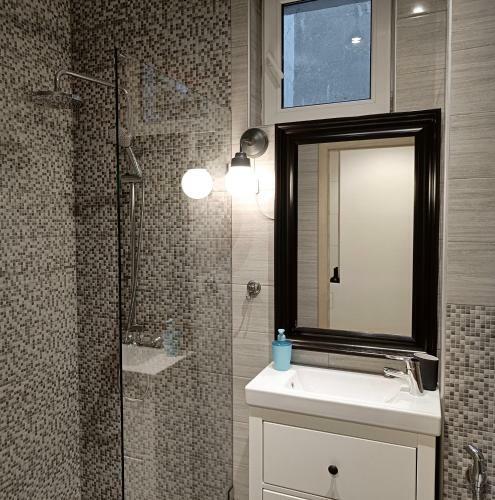 Newly Refurbished Apartment In The City Center