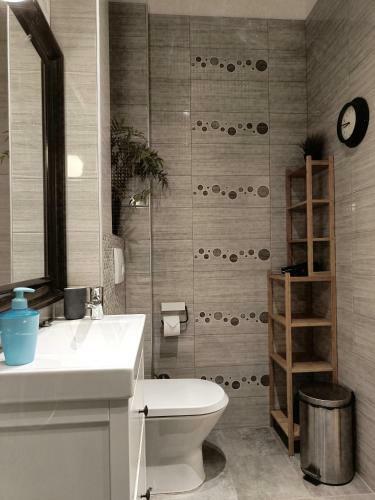Newly Refurbished Apartment In The City Center
