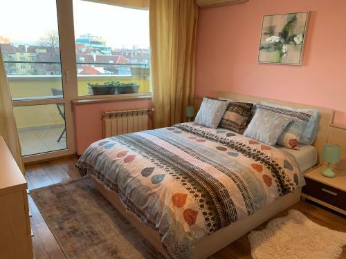 Central And Spacious Apartment
