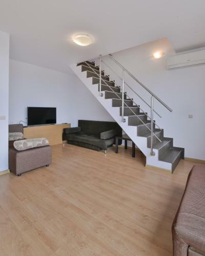 Apartamento One-bedroom Maisonette With Spacious Terrace