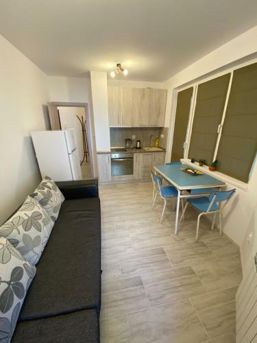 Uzun Apartments