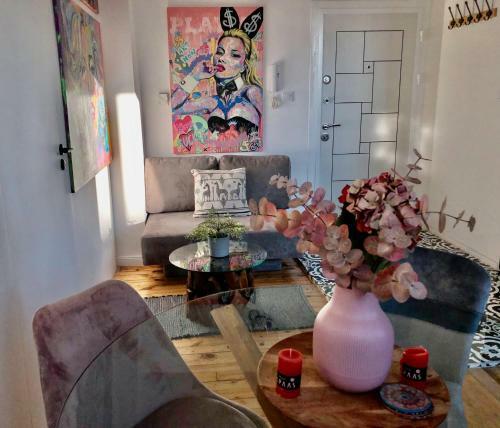 Ekaterina's City Center Gallery Apartment