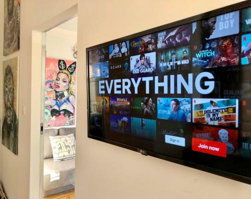 Ekaterina's City Center Gallery Apartment
