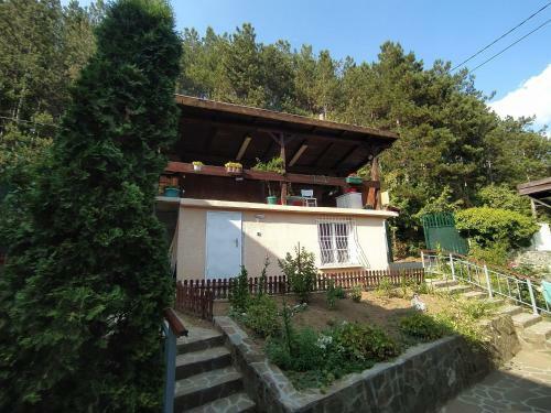 Villa House With A Nice Garden, View, Pool And Fireplace
