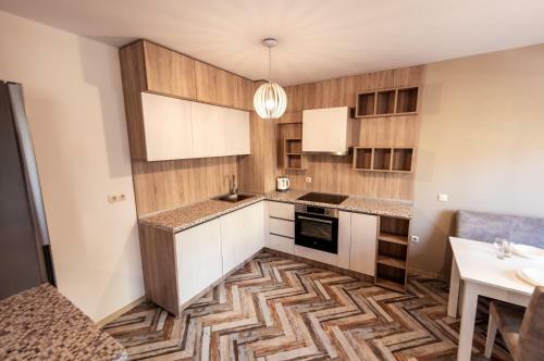Bright 1bdr Apartment With A Balcony