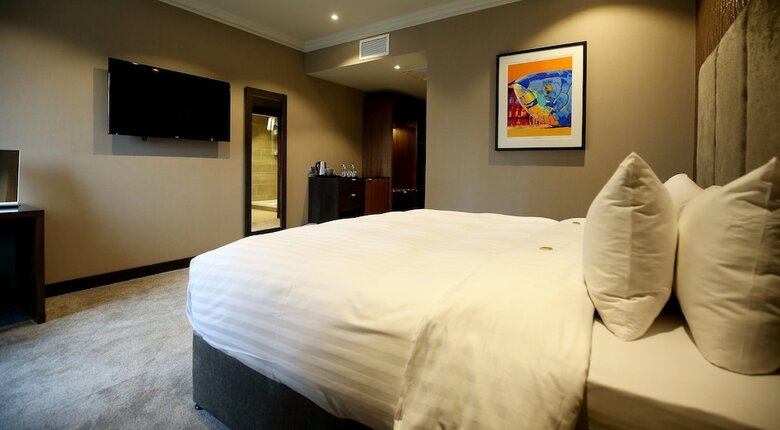 Hotel Ten Square