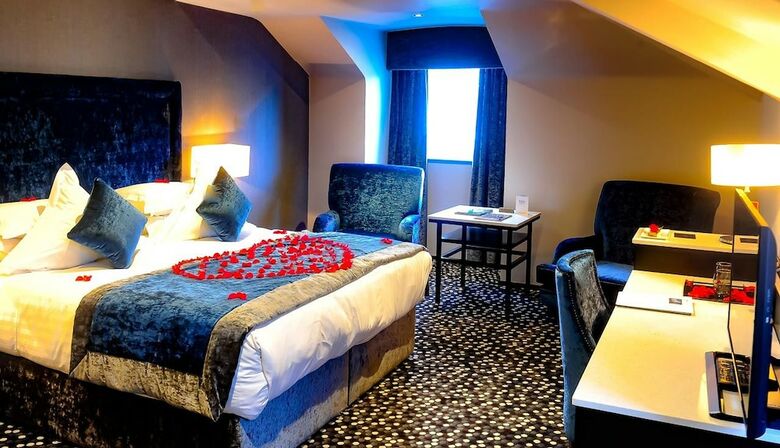 Hotel Ten Square