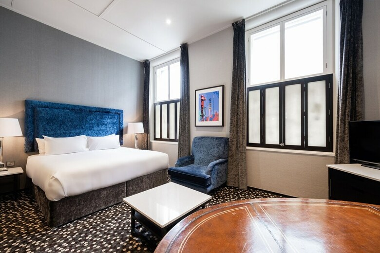 Hotel Ten Square