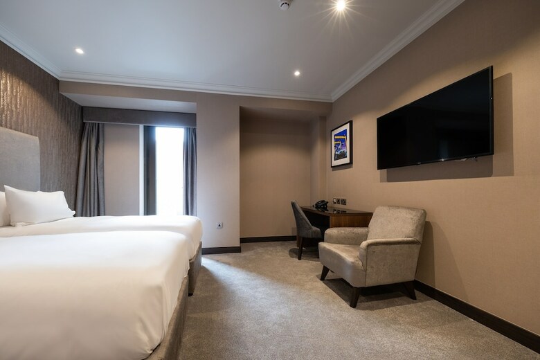 Hotel Ten Square