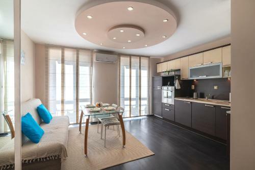 Top Location Apartment In The Center