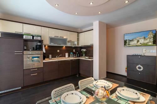 Top Location Apartment In The Center