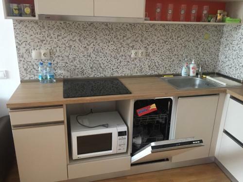 St Constantine And Helena - Anthony's Luxurious Apartment