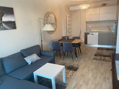 Family Biz Apartment