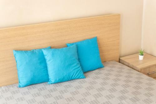 Blue ?errace Apartment Top Center