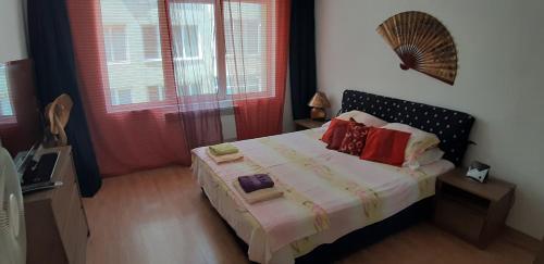Apartamento ?????????? ????? ????? 90??.?. 3????? ?? 7 ??????