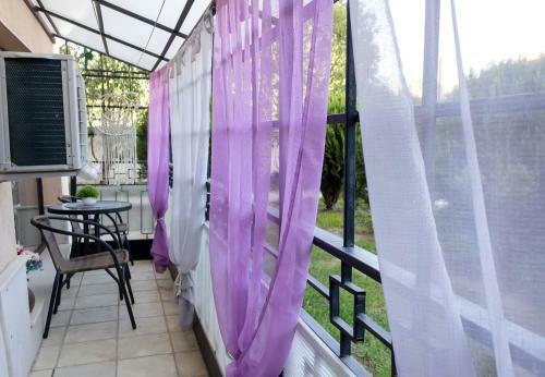 Apartamento Lovely 1-bedroom Flat With Balcony And Parking