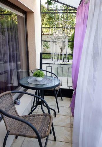 Apartamento Lovely 1-bedroom Flat With Balcony And Parking