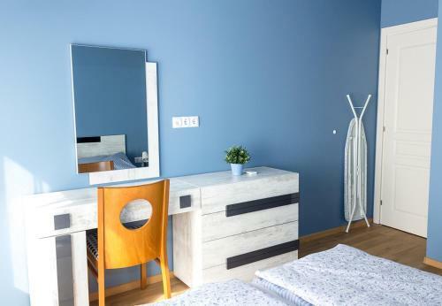 Vili's Place - 1 Bedroom Apartment With Balcony