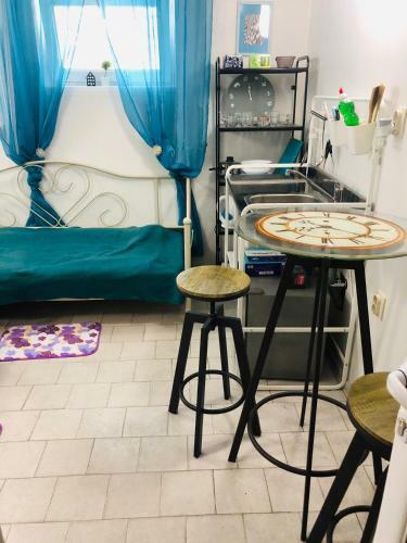 Hostal Happy Studios Opera 1-st Floor