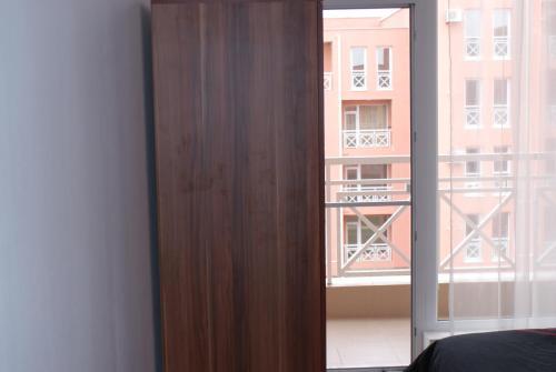 1 Bed Apartment In Sunny Day 6
