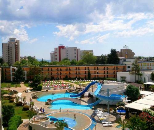 Apartment In Trakia Plaza