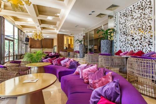 Private Apartments In Royal Beach 5*