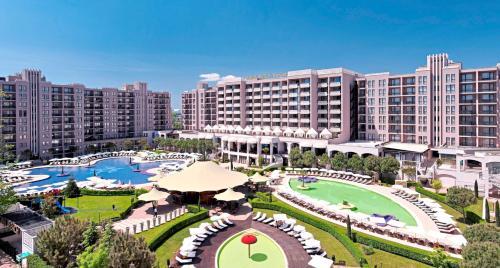 Private Apartments In Royal Beach 5*