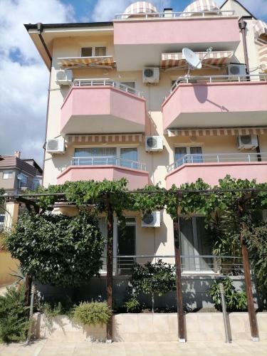 Hostal Vila Nami