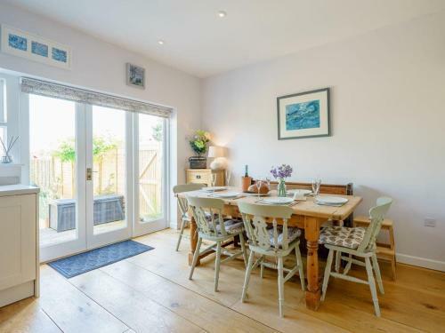Lily Cottage