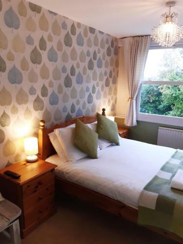 Hostal Fellview Guest House