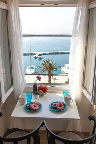 Seafront Center Apartment Fyaka