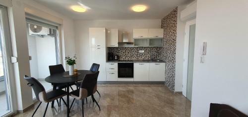 Apartamento New! Mermaid Luxury Apt With Pool And Sea View