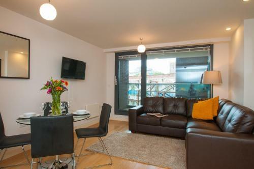 Cleyro Serviced Apartments - Finzels Reach