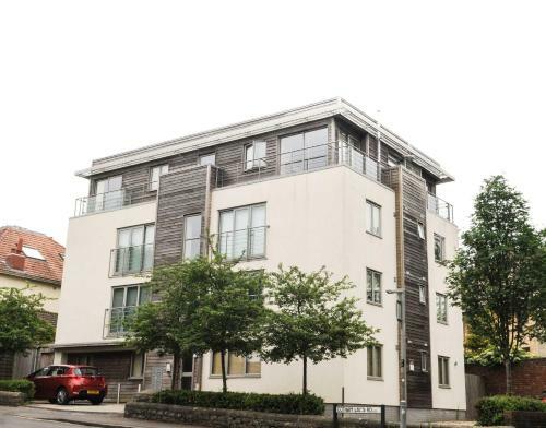 Alderman Apartments Cotham Lawn