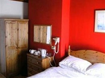 Hostal Regent Maritime Hotel