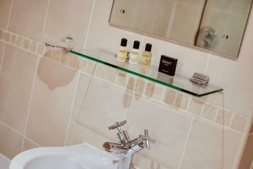 Base Serviced Apartments - Cumberland Apartments