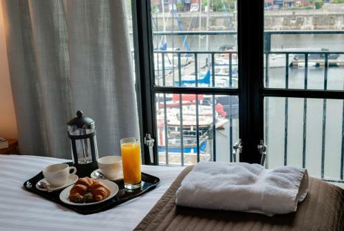 Base Serviced Apartments - The Docks