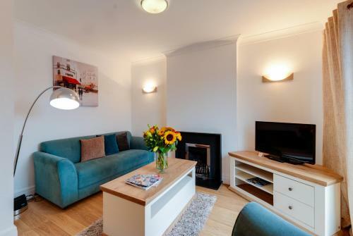 Base Serviced Apartments - The Docks