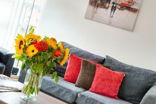 Base Serviced Apartments - The Docks