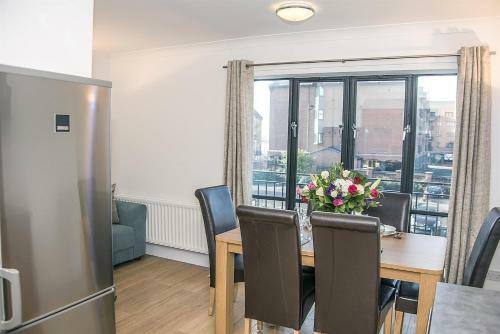 Base Serviced Apartments - The Docks