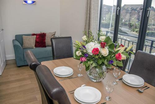 Base Serviced Apartments - The Docks