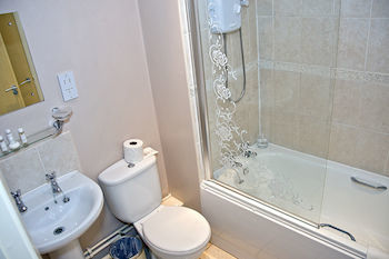 Base Serviced Apartments - East Village