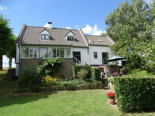 Roer, Huisje Aan De Maas