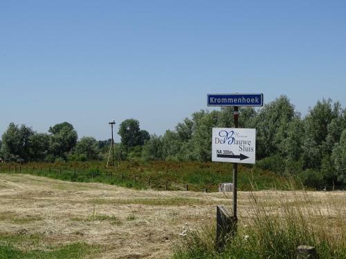 Roer, Huisje Aan De Maas