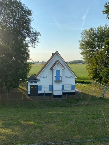 Roer, Huisje Aan De Maas