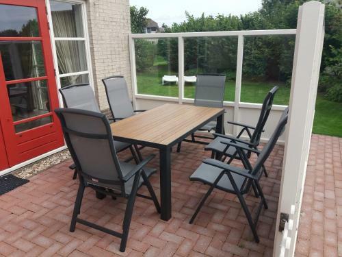 6 Pers Duinvilla Met Sauna En Internet Aan Het Ijsselmeerstrand