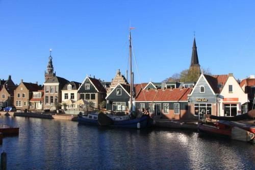 Hostal Waterland Suite