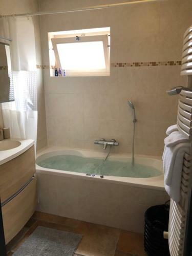 Hostal Waterland Suite